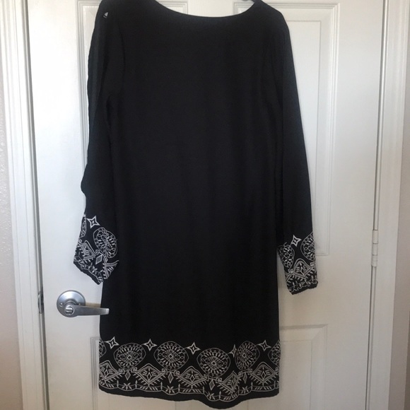 Black and white dress - Picture 2 of 2